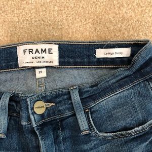 Frame Le High Skinny Jeans